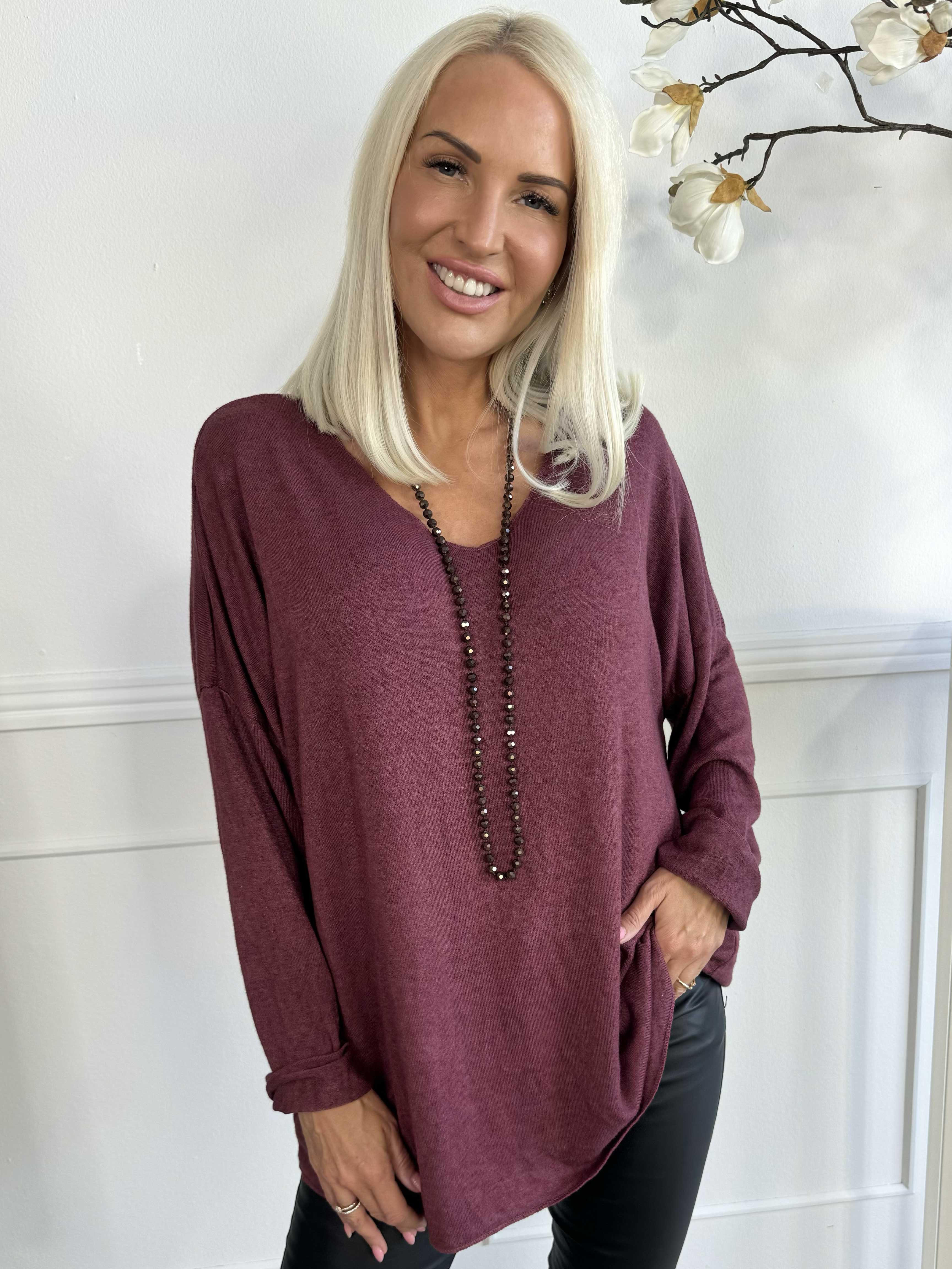 Djamila - Blus i mjuk viskos med v-ringning